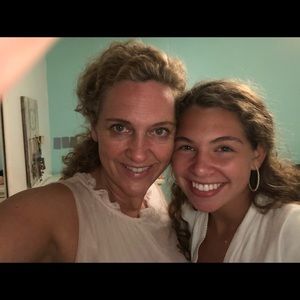 Meet your Posher, Carrie